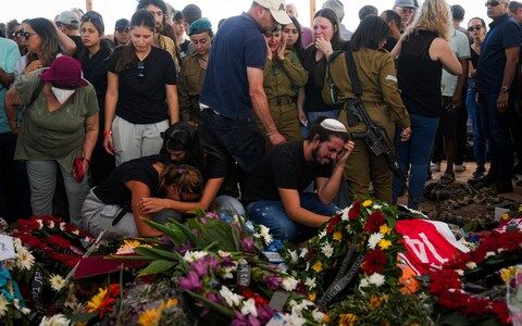 Israelis-mourn.jpeg