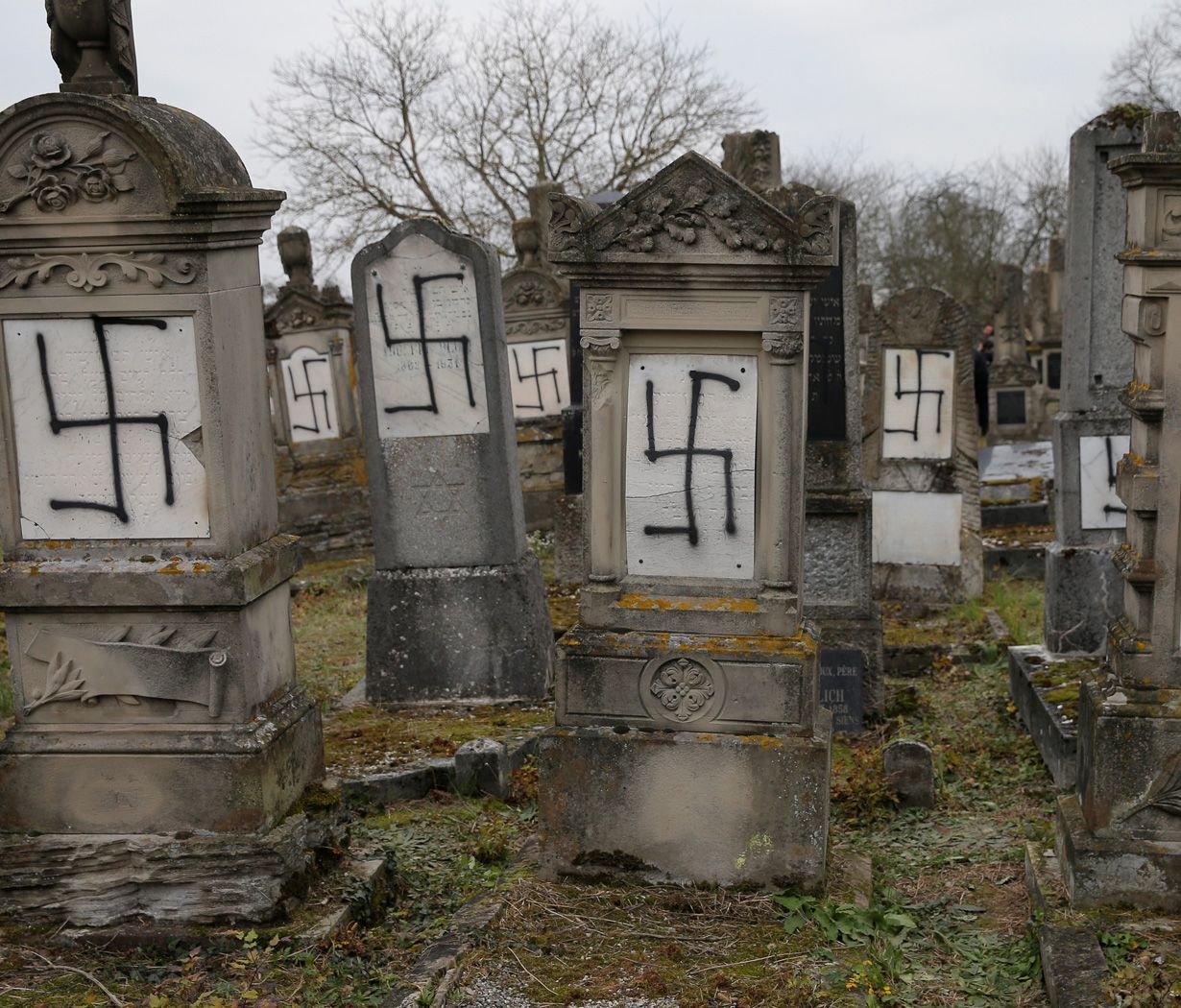 jewish-cemetarydesecration.jpg